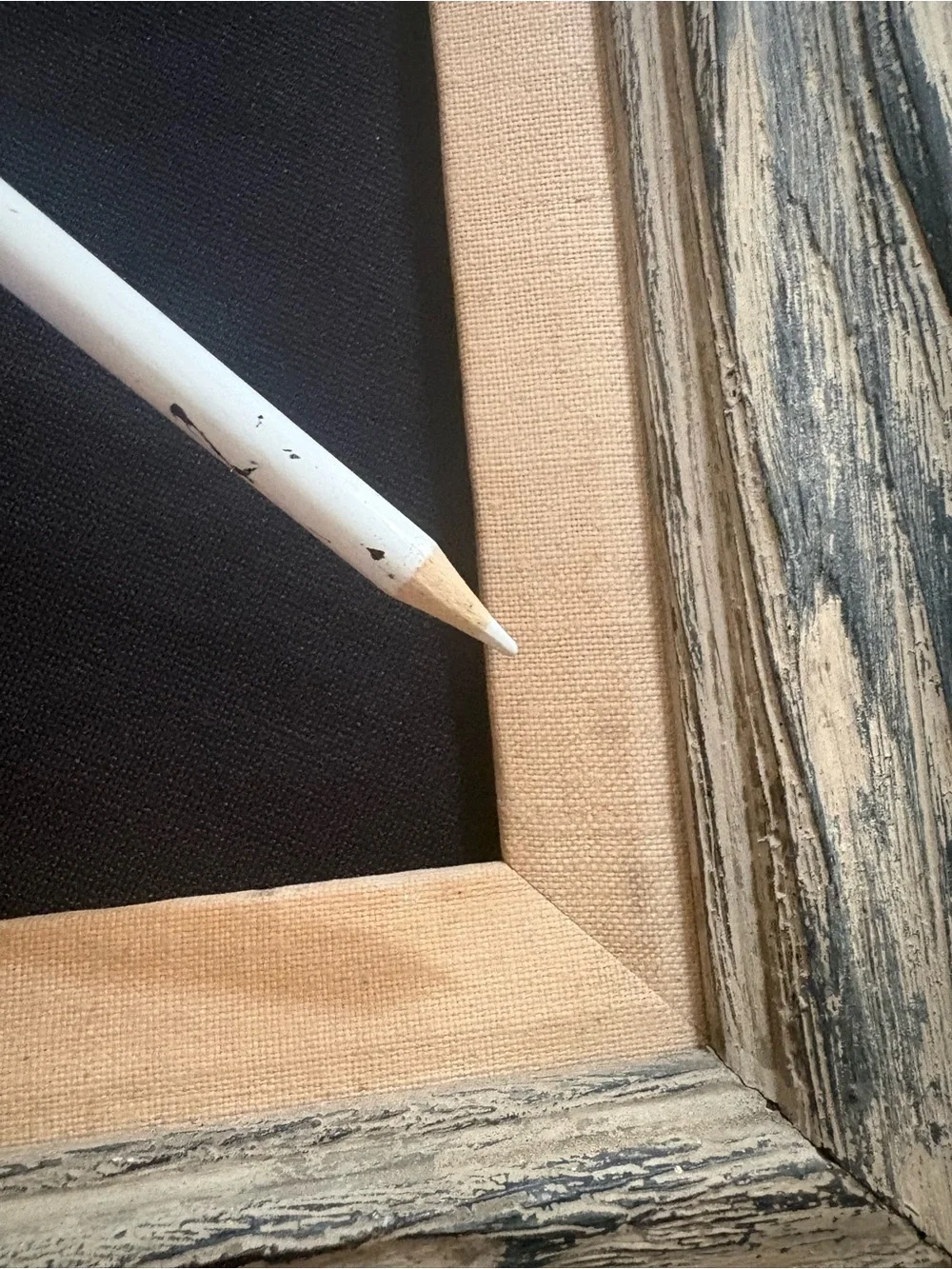 Vintage Rustic Weathered Wood Frame with Linen-Look Mat 26” x 22”